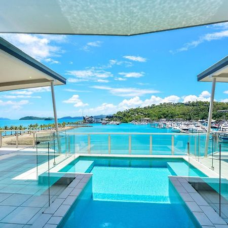 Pavillions Penthouse 25 - Luxury Waterfront Apartment With Private Roof Top Pool And Buggy 해밀턴아일랜드 외부 사진
