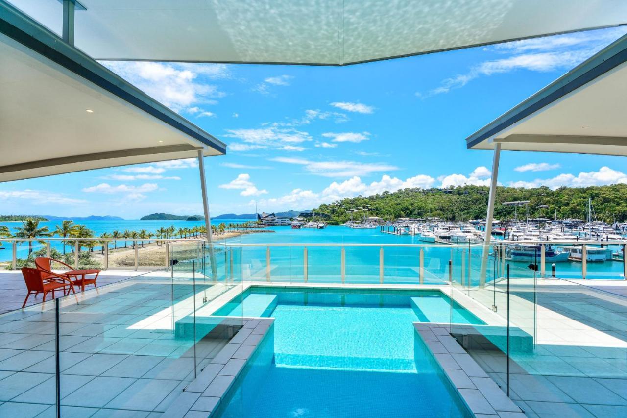 Pavillions Penthouse 25 - Luxury Waterfront Apartment With Private Roof Top Pool And Buggy 해밀턴아일랜드 외부 사진