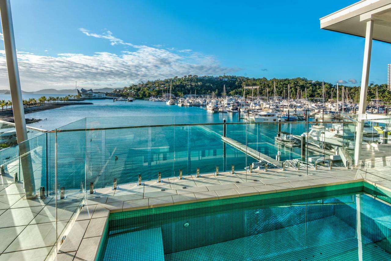 Pavillions Penthouse 25 - Luxury Waterfront Apartment With Private Roof Top Pool And Buggy 해밀턴아일랜드 외부 사진