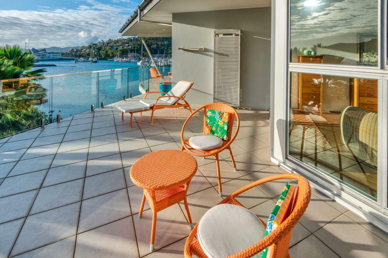 Pavillions Penthouse 25 - Luxury Waterfront Apartment With Private Roof Top Pool And Buggy 해밀턴아일랜드 외부 사진