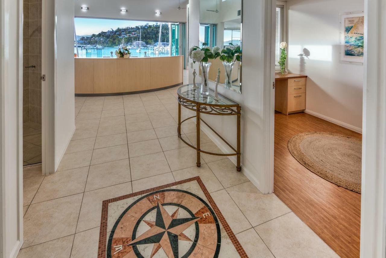 Pavillions Penthouse 25 - Luxury Waterfront Apartment With Private Roof Top Pool And Buggy 해밀턴아일랜드 외부 사진