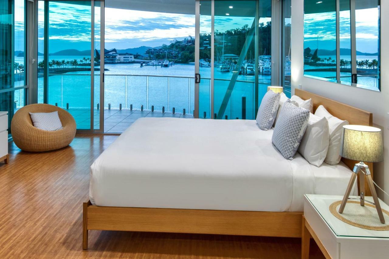 Pavillions Penthouse 25 - Luxury Waterfront Apartment With Private Roof Top Pool And Buggy 해밀턴아일랜드 외부 사진